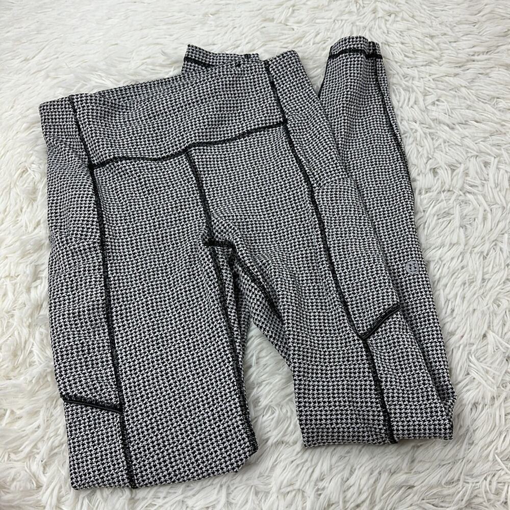 Lululemon Speed Up Tight *Full-On Luxtreme 28" Teeny Tooth White Black